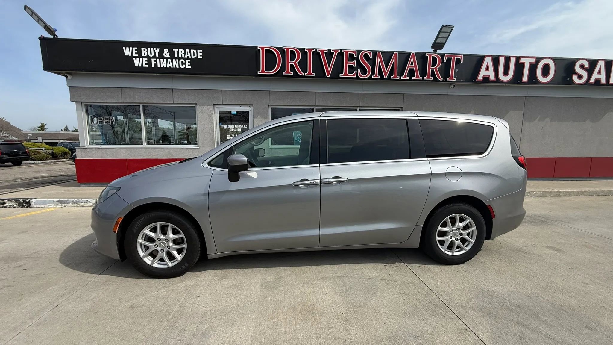 Used 2017 Chrysler Pacifica LX image 6