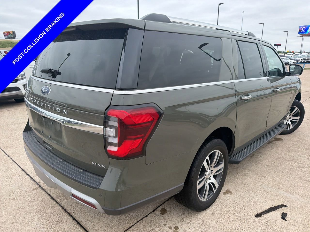 Used 2024 Ford Expedition Max Limited RWD image 16