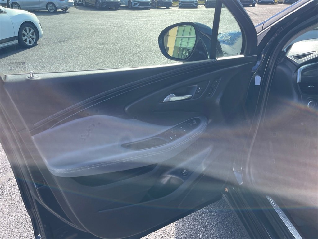 Used 2020 Buick Envision Essence w/ Experience Buick Package image 10