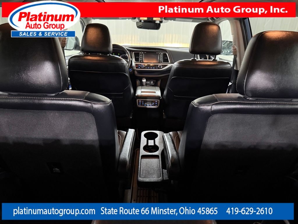 Used 2019 Toyota Highlander Limited Platinum AWD/4WD image 36