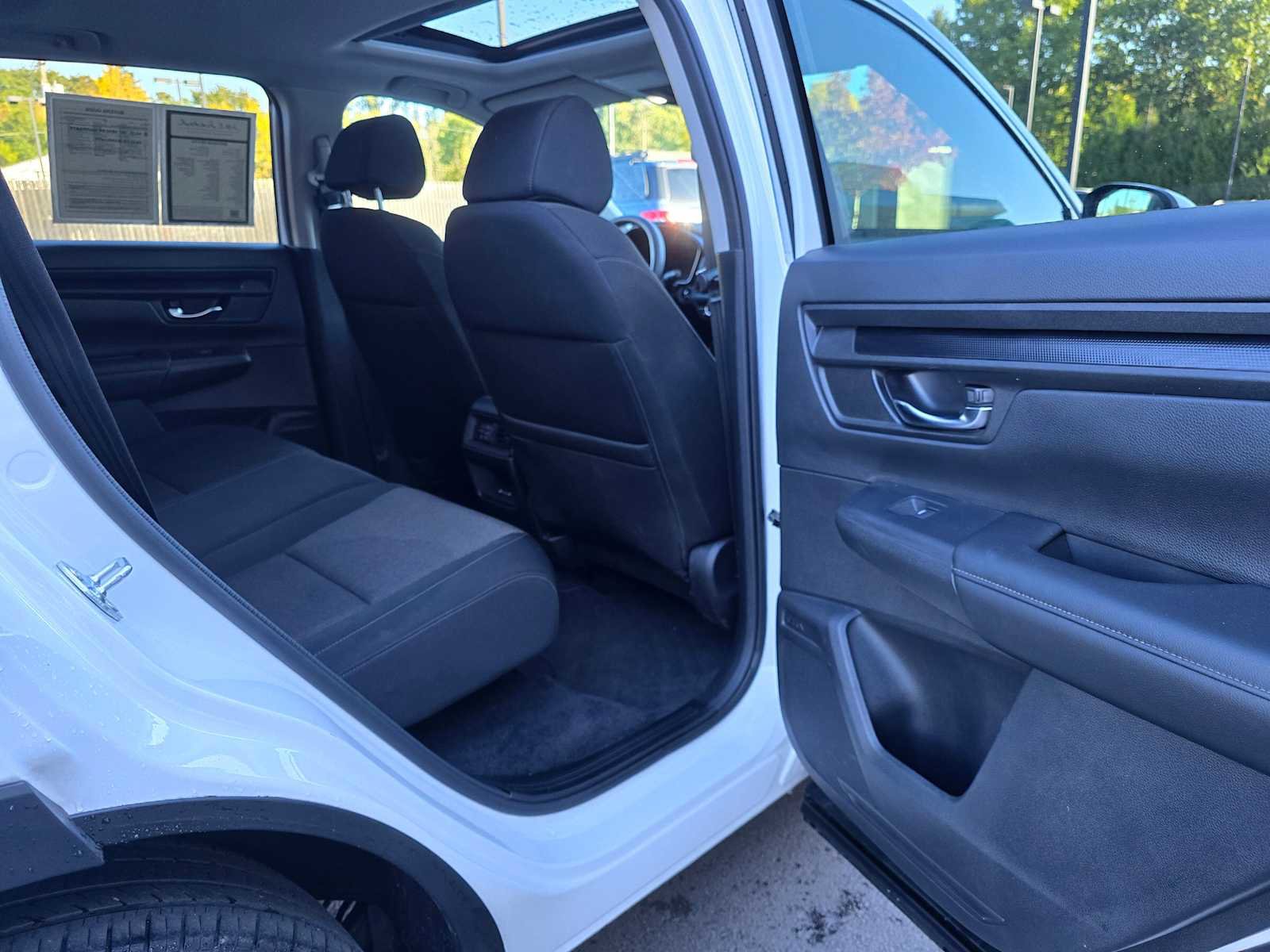 Used 2024 Honda CR-V EX image 15