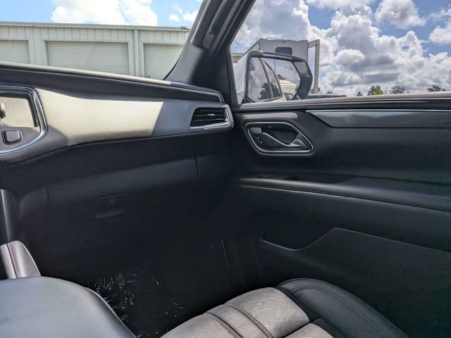 Used 2022 Chevrolet Tahoe RST w/ Luxury Package RWD image 17