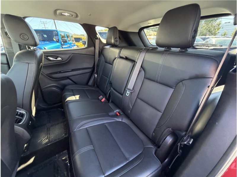 Used 2019 Chevrolet Blazer LT FWD image 18