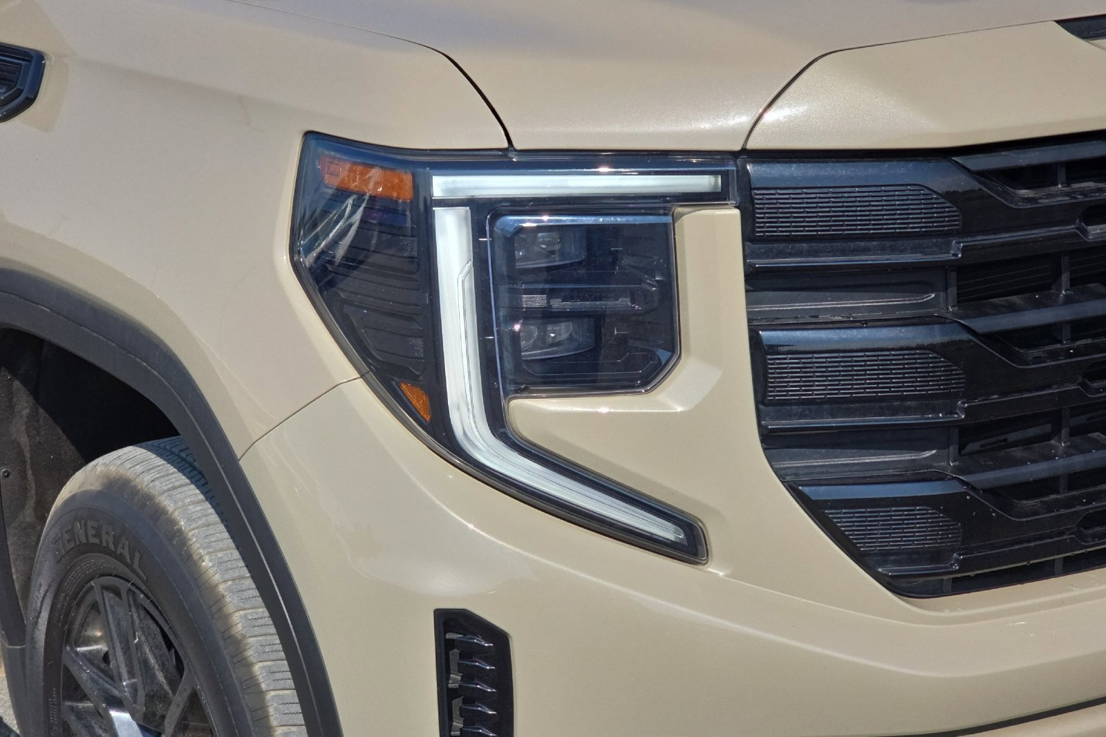 Used 2023 GMC Sierra 1500 Elevation image 46