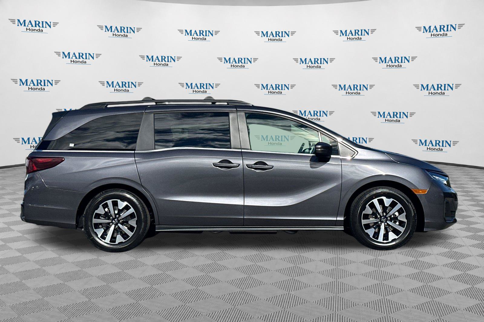 New 2026 Honda Odyssey EX-L image 2