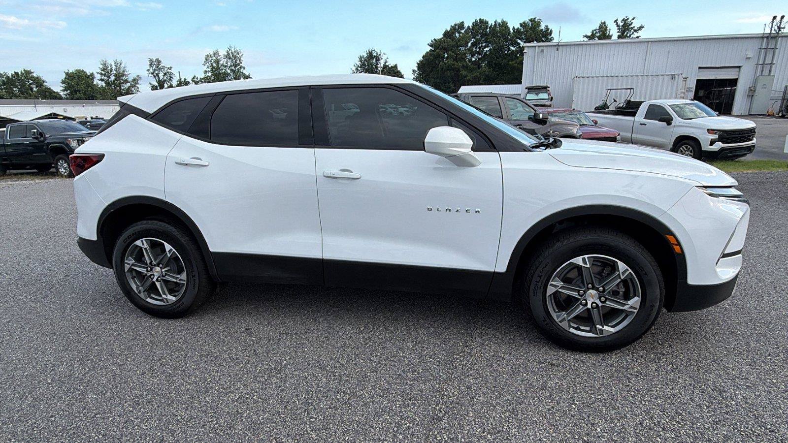New 2026 Chevrolet Blazer LT FWD image 7