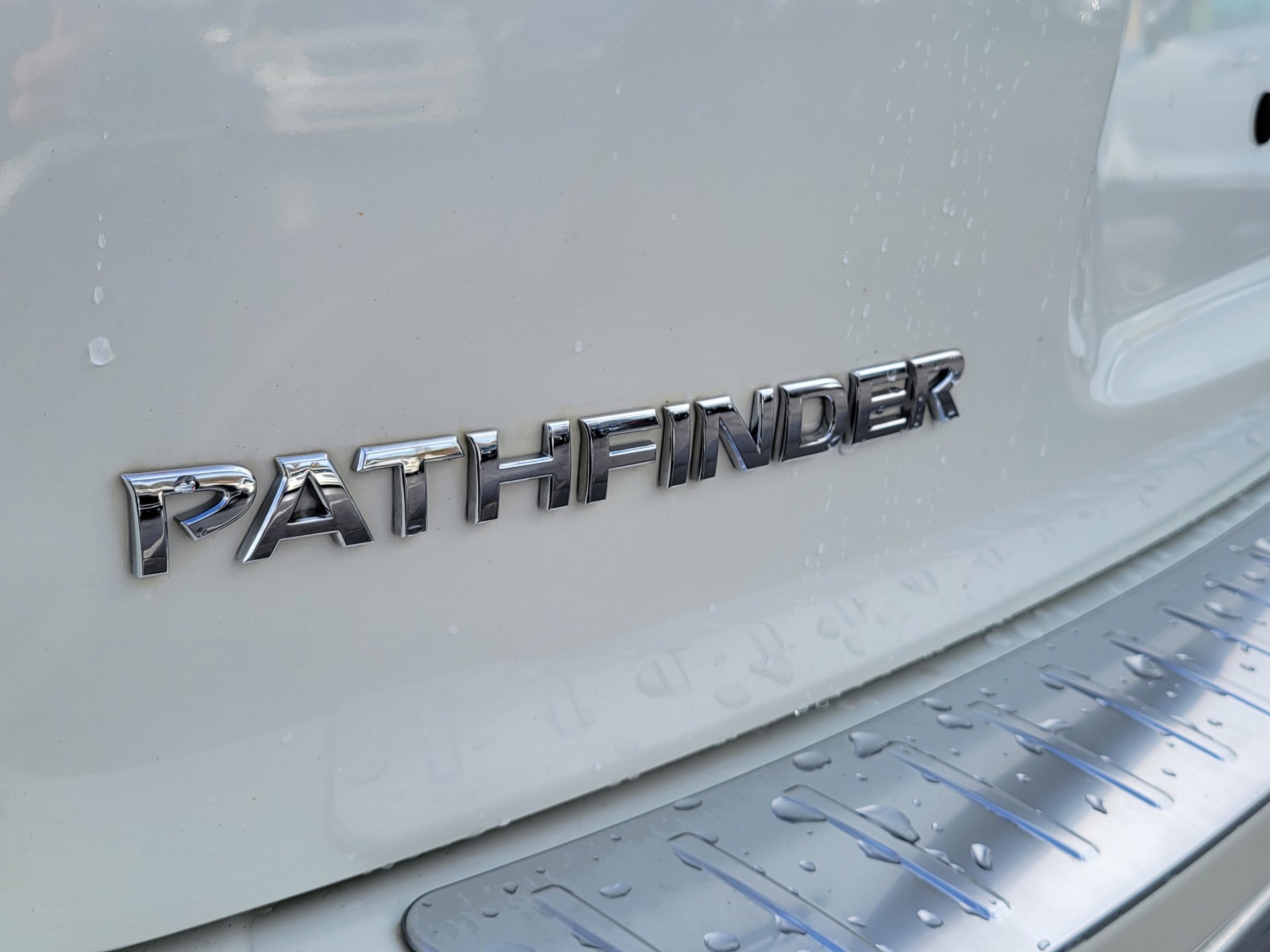 Used 2019 Nissan Pathfinder Platinum image 6