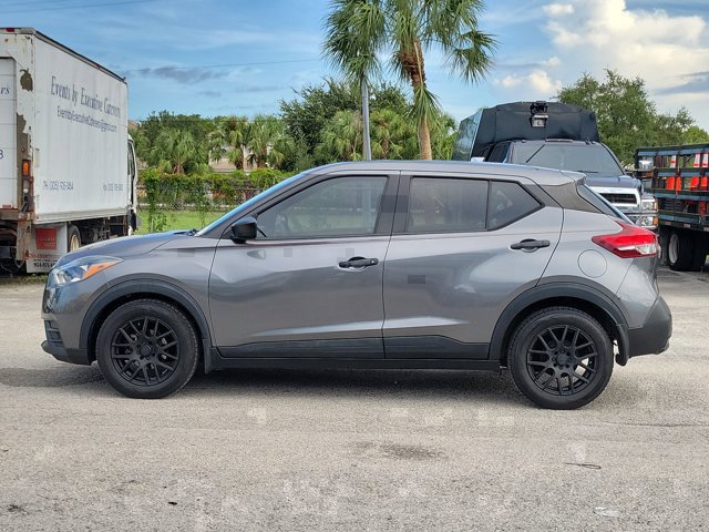 Used 2020 Nissan Kicks S FWD image 6