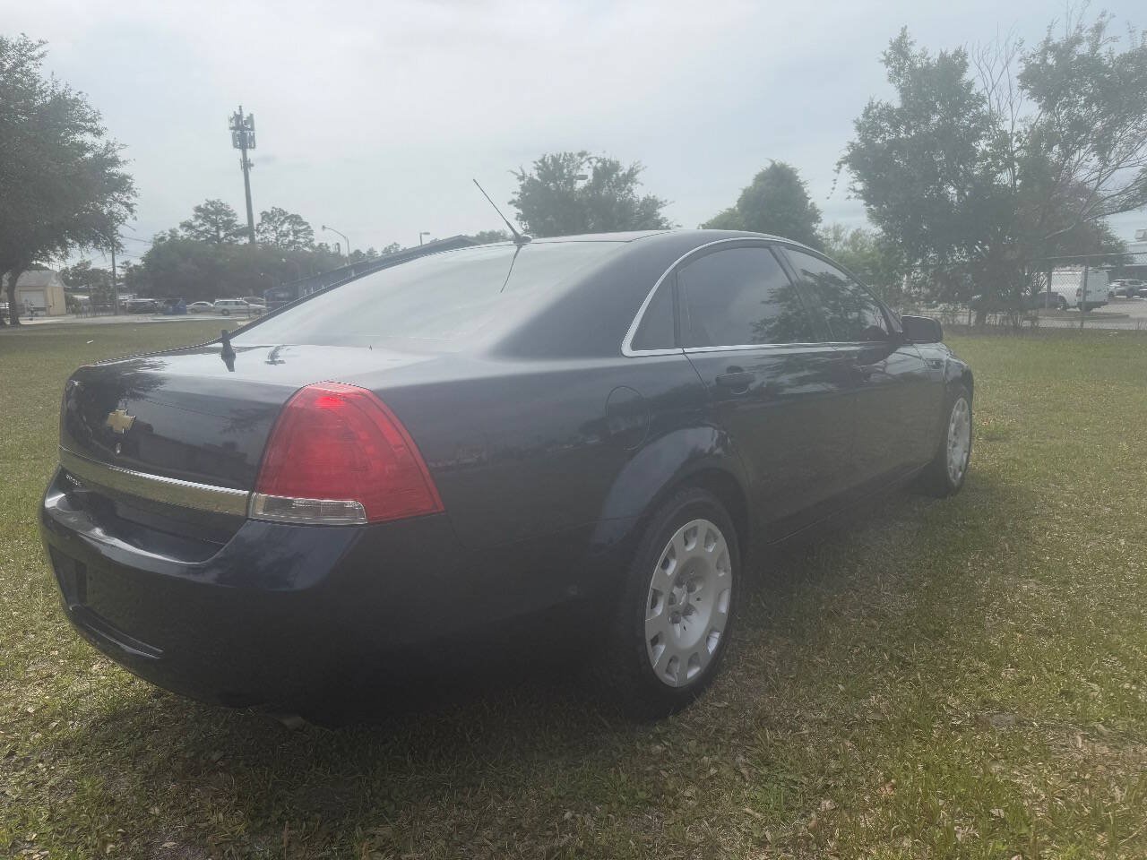 Used 2014 Chevrolet Caprice RWD image 3