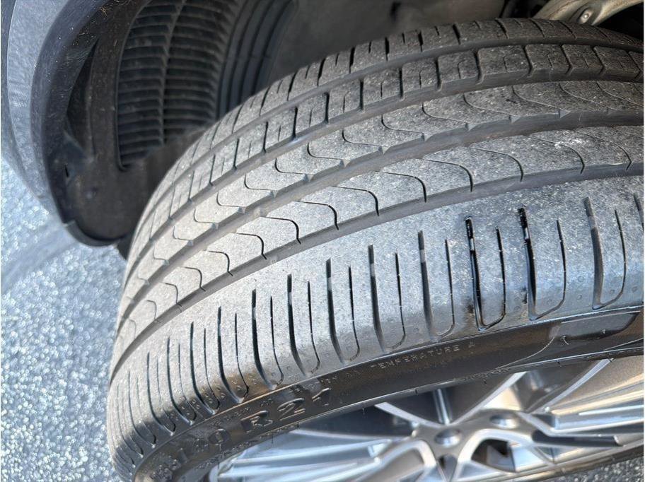 Used 2020 Porsche Cayenne S image 24