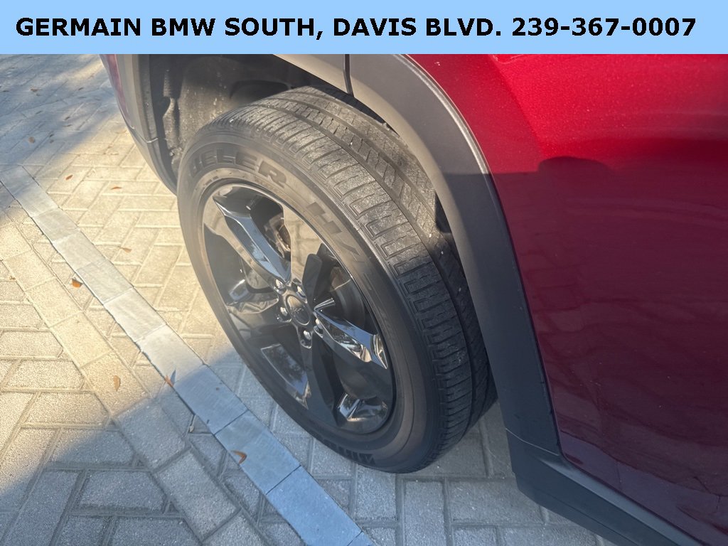 Used 2023 Jeep Grand Cherokee Altitude image 48