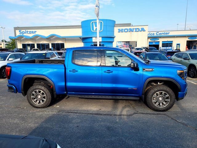 Used 2024 GMC Sierra 1500 AT4 w/ AT4 Premium Package image 3