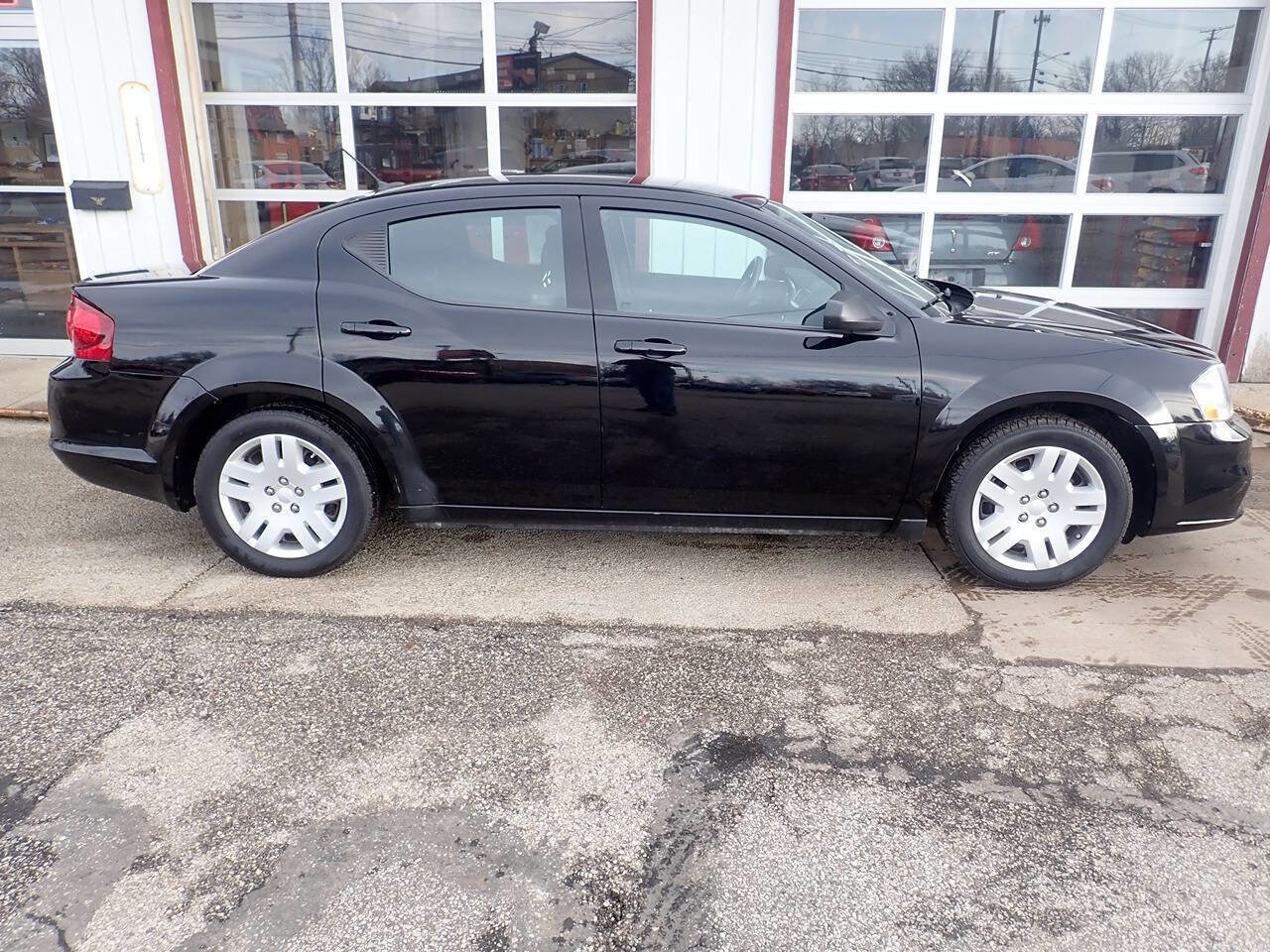 Used 2013 Dodge Avenger SE FWD image 21