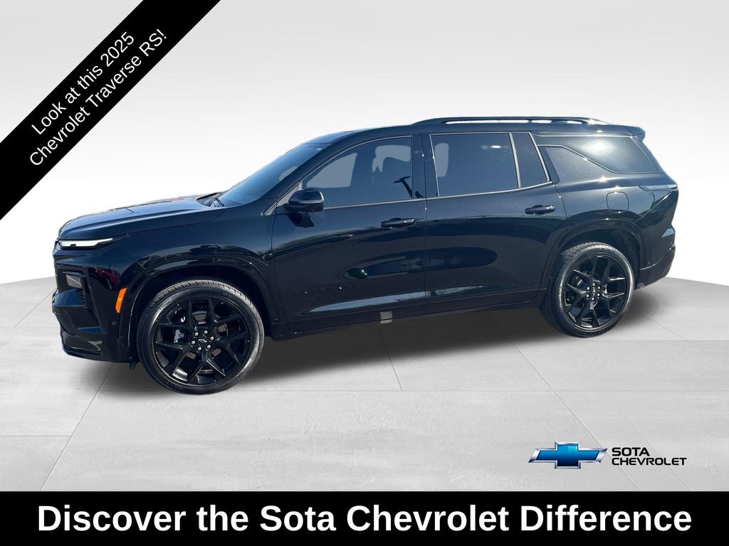 Used 2025 Chevrolet Traverse RS