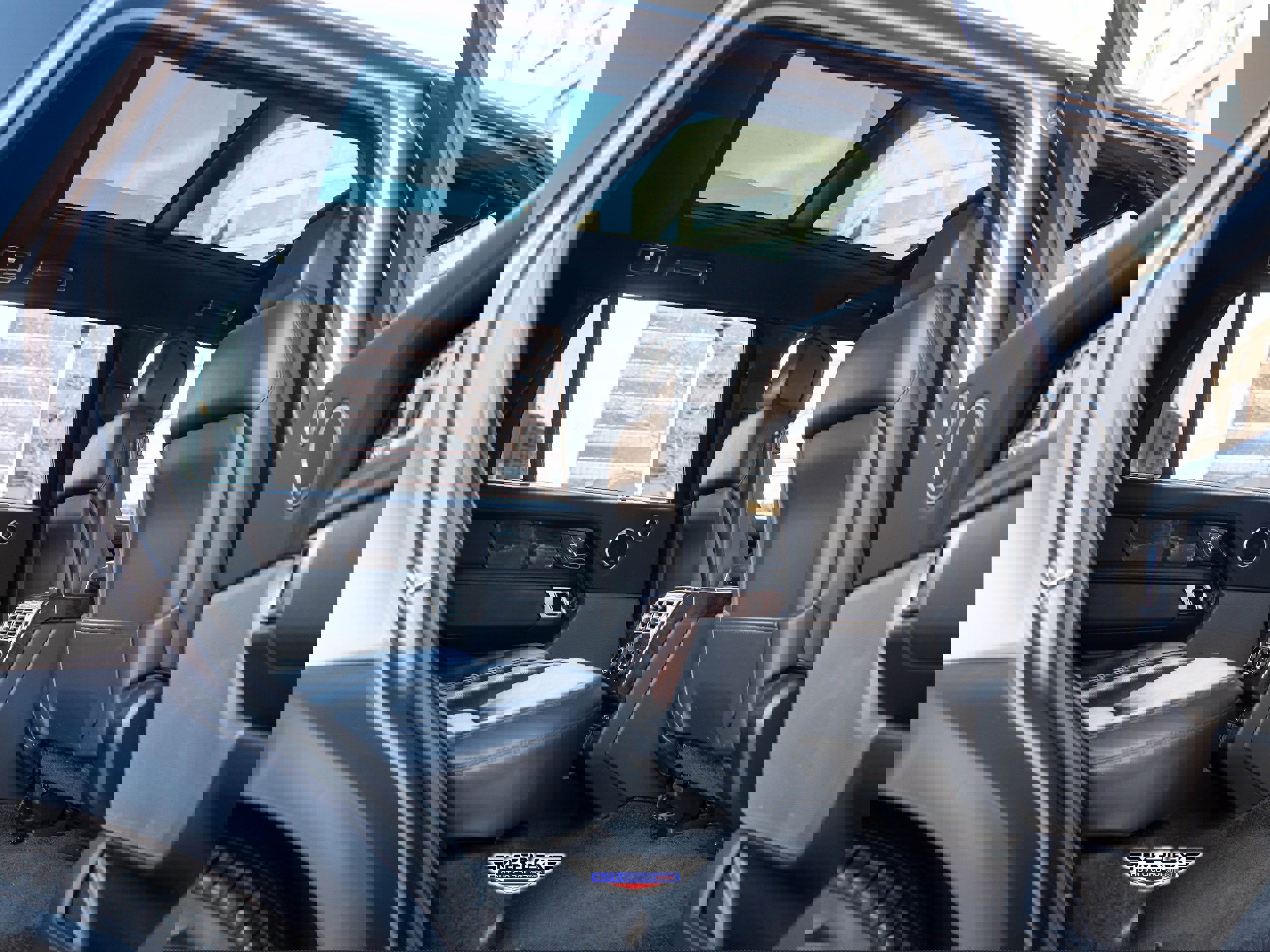 Used 2020 Land Rover Range Rover Long Wheelbase HSE image 19