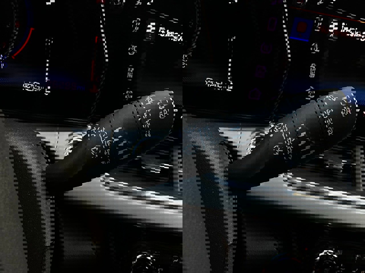 Used 2025 Chevrolet Trax LT image 35