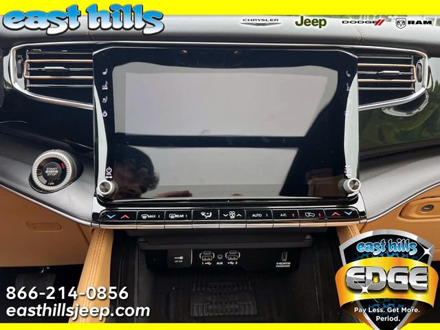 New 2026 Jeep Grand Wagoneer L Summit AWD/4WD image 8