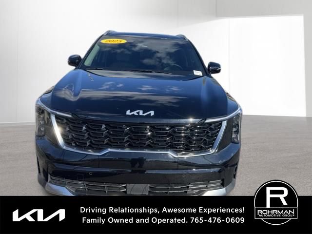 Used 2025 Kia Sorento EX w/ EX Panoramic Sunroof Package image 2