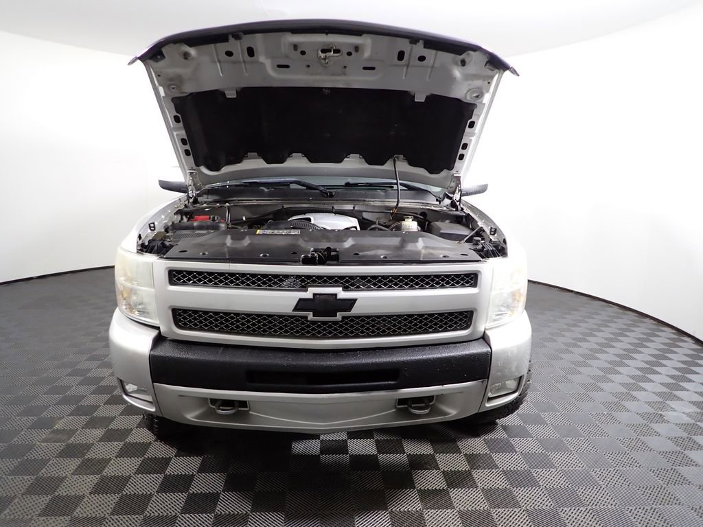 Used 2011 Chevrolet Silverado 1500 LT w/ All-Star Edition image 4