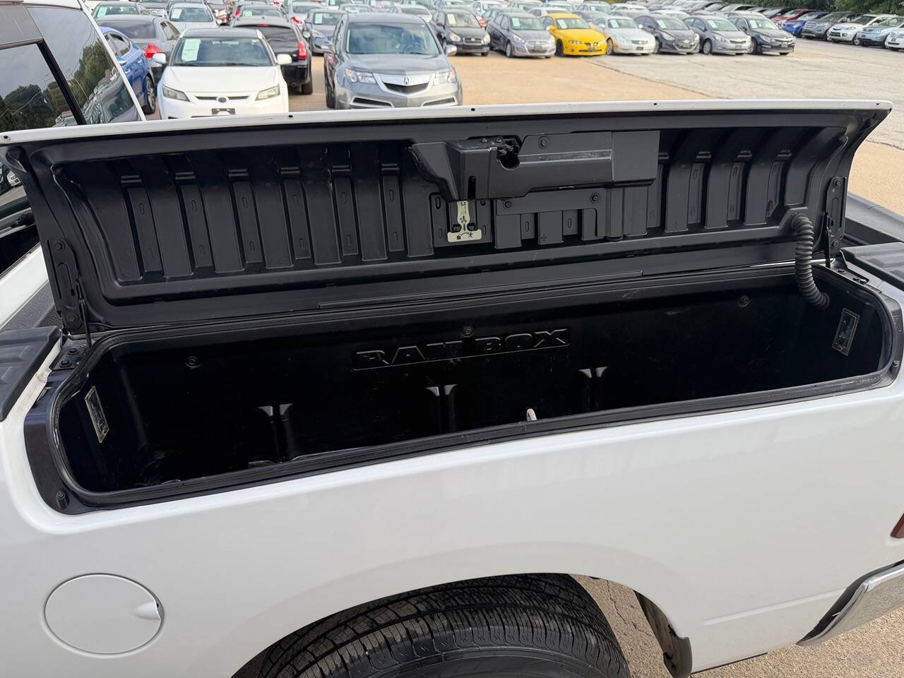 Used 2015 RAM 1500 Lone Star RWD image 12