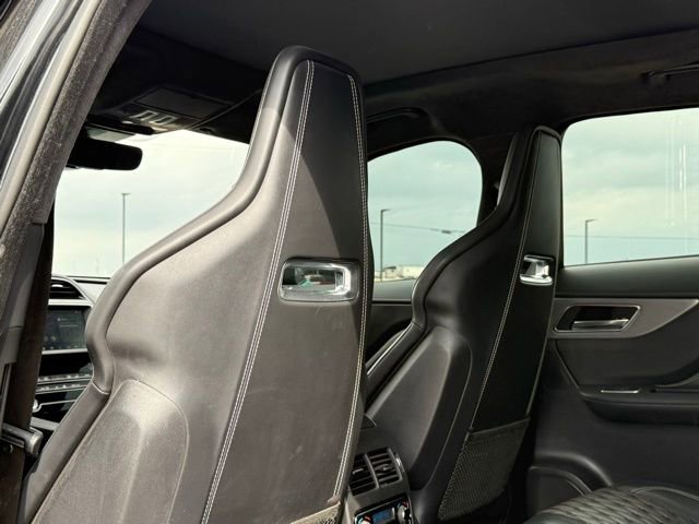 Used 2020 Jaguar F-PACE SVR image 16