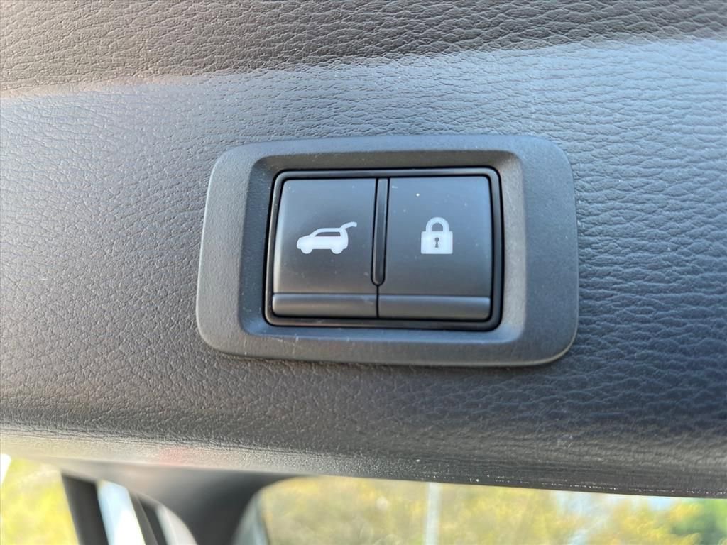 Used 2024 Mitsubishi Outlander SE image 25