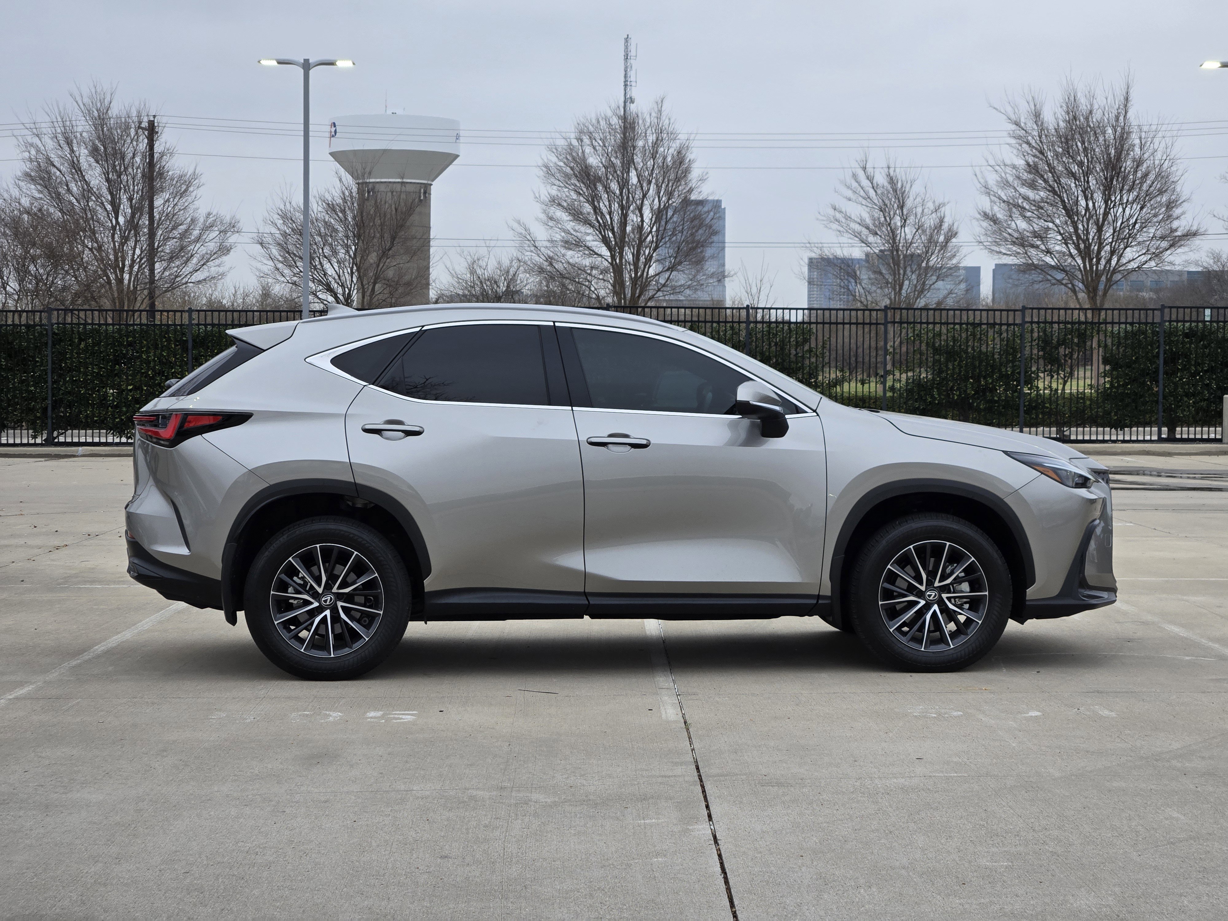 Used 2024 Lexus NX 350 AWD image 3