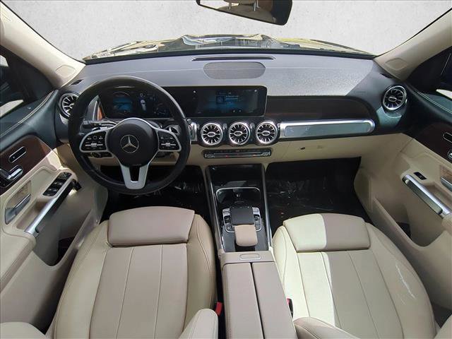 Used 2020 Mercedes-Benz GLB 250 w/ Premium Package image 18