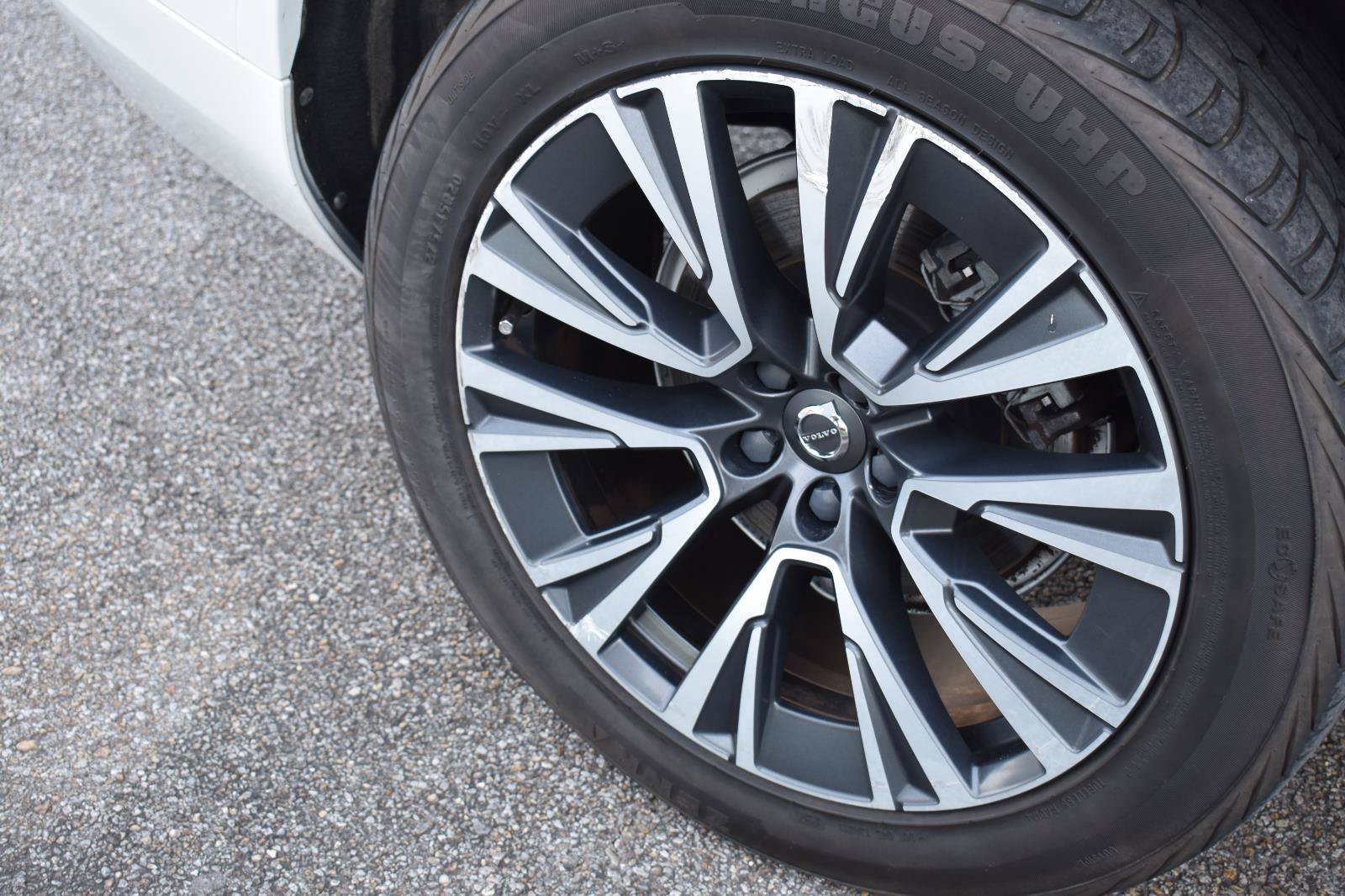 Used 2021 Volvo XC90 T5 Momentum w/ Protection Package Premier FWD image 15