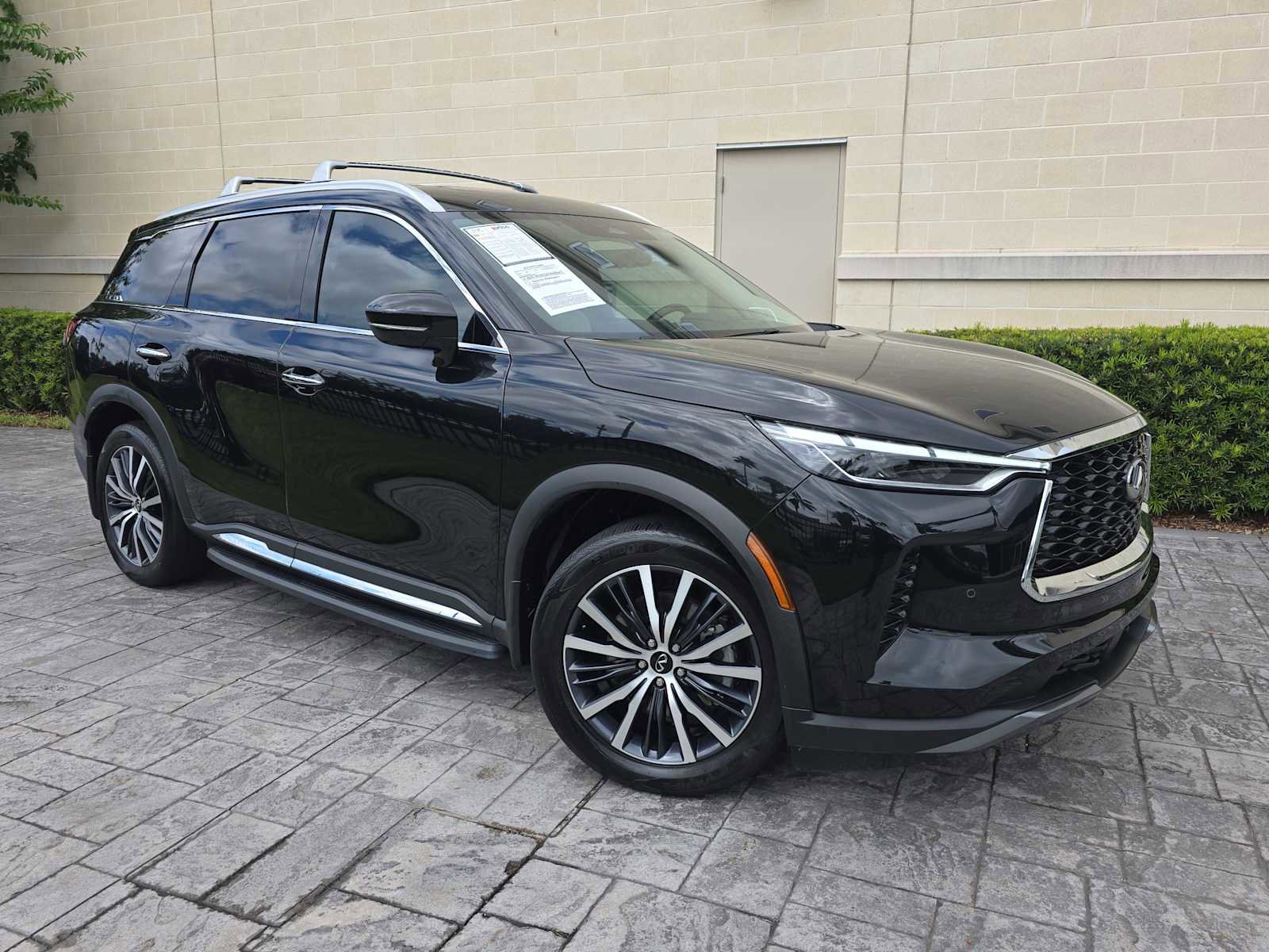 Used 2024 INFINITI QX60 Sensory w/ Vision Package image 29