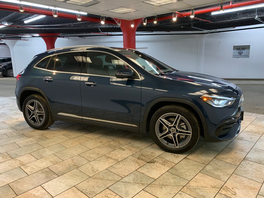 Used 2023 Mercedes-Benz GLA 250 4MATIC w/ AMG Line Exterior image 9