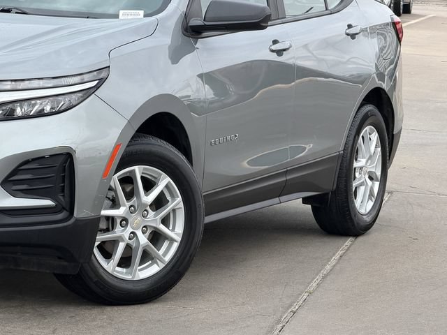 Used 2023 Chevrolet Equinox LS w/ LPO, Floor Liner Package FWD image 3