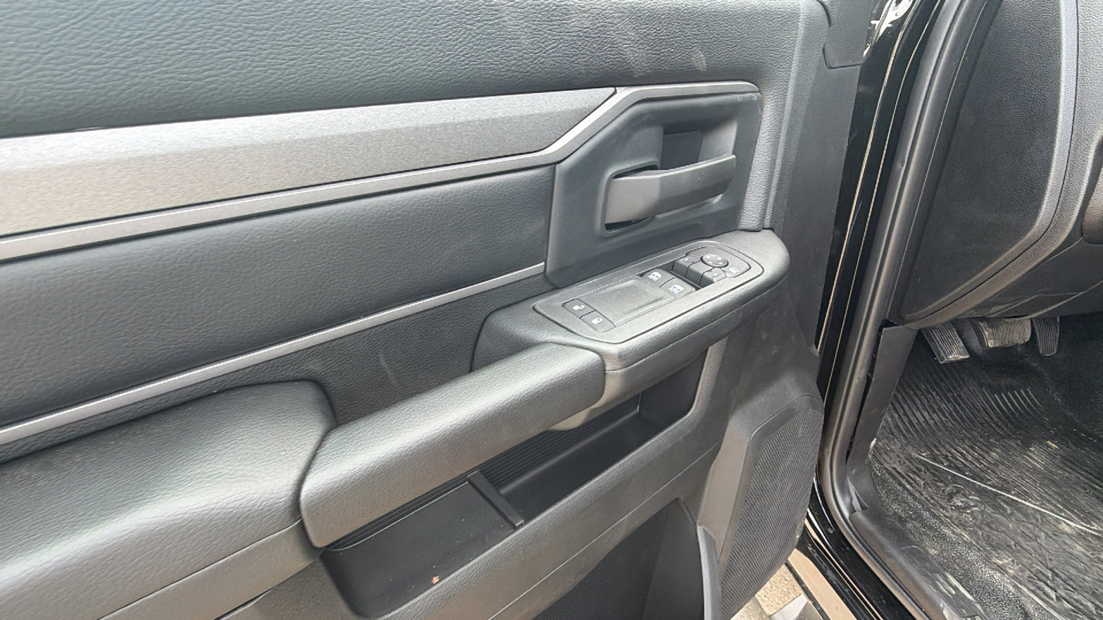 New 2026 RAM 4500 Tradesman w/ Chrome Appearance Group AWD/4WD image 15