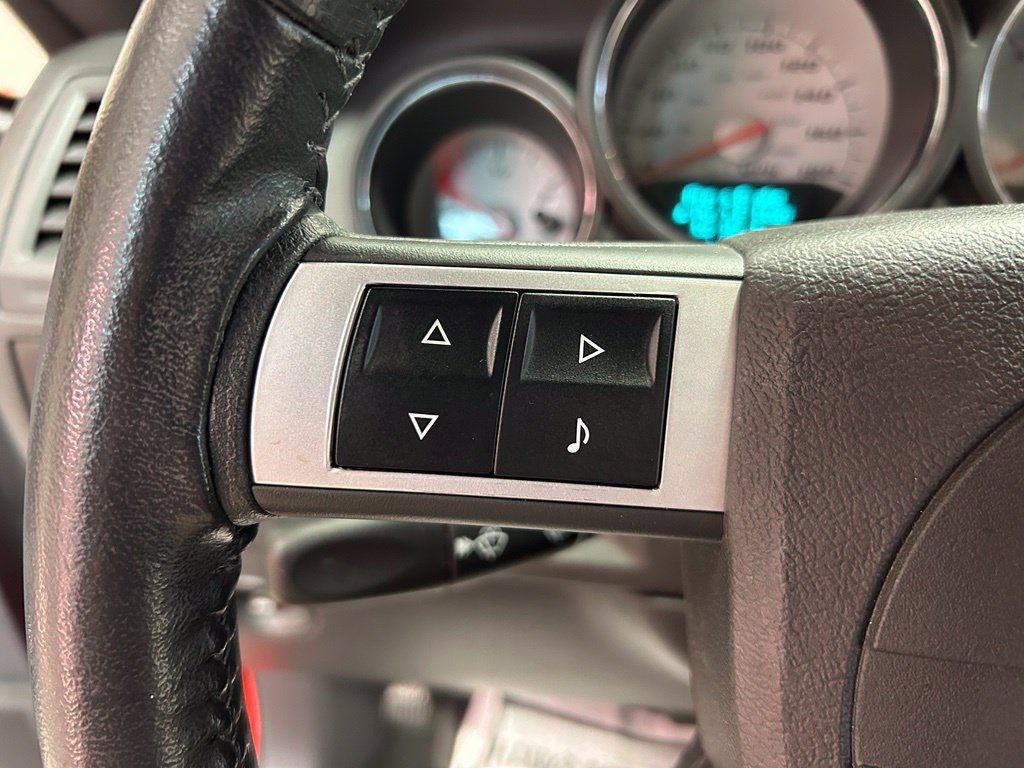 Used 2009 Dodge Challenger SRT8 RWD image 12