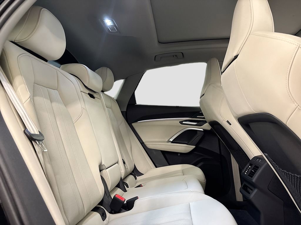 New 2026 Audi Q5 Premium Plus image 16