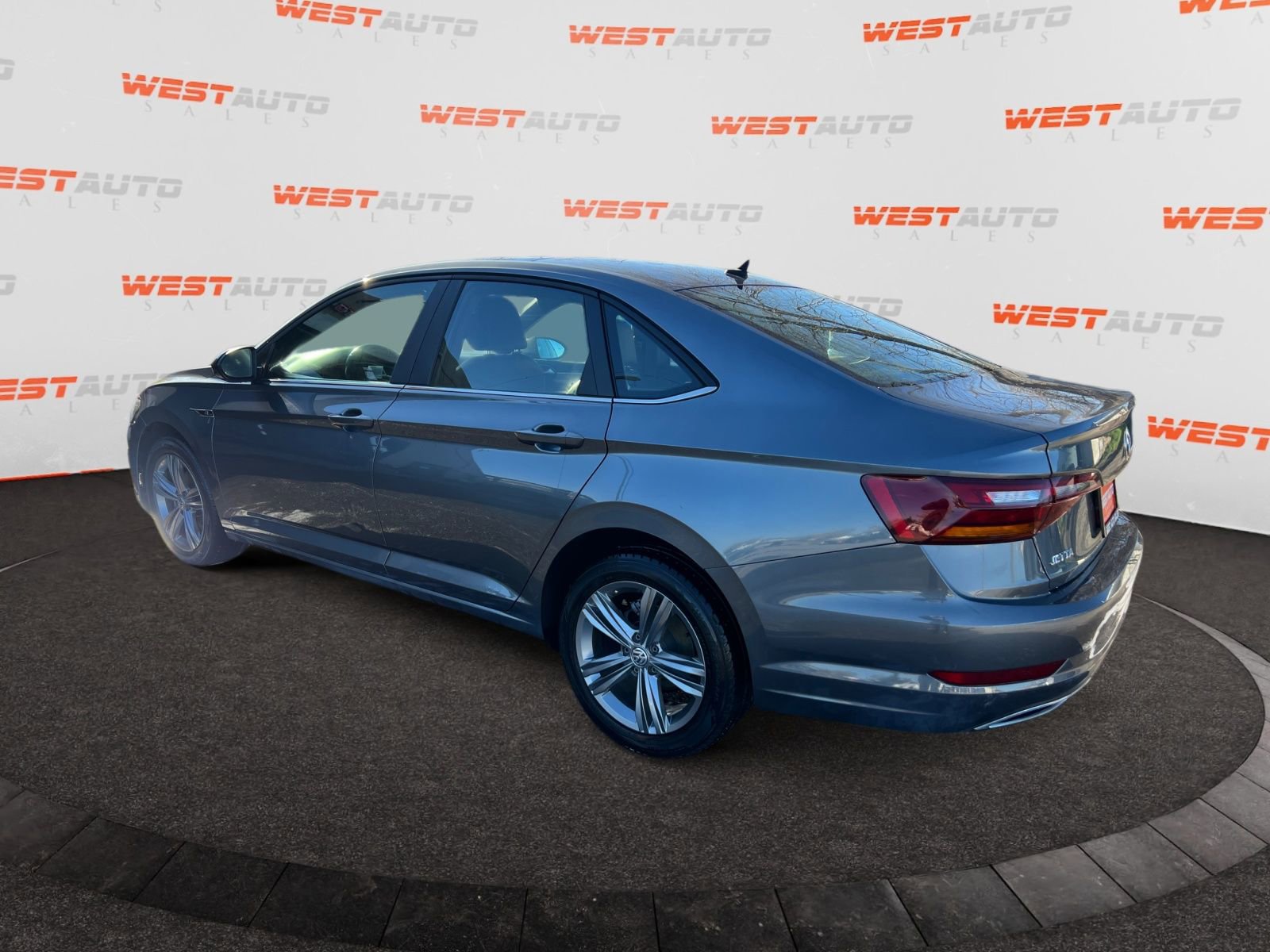 Used 2019 Volkswagen Jetta R-Line image 3