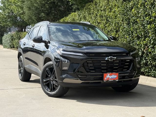 New 2026 Chevrolet Trax ACTIV FWD image 2