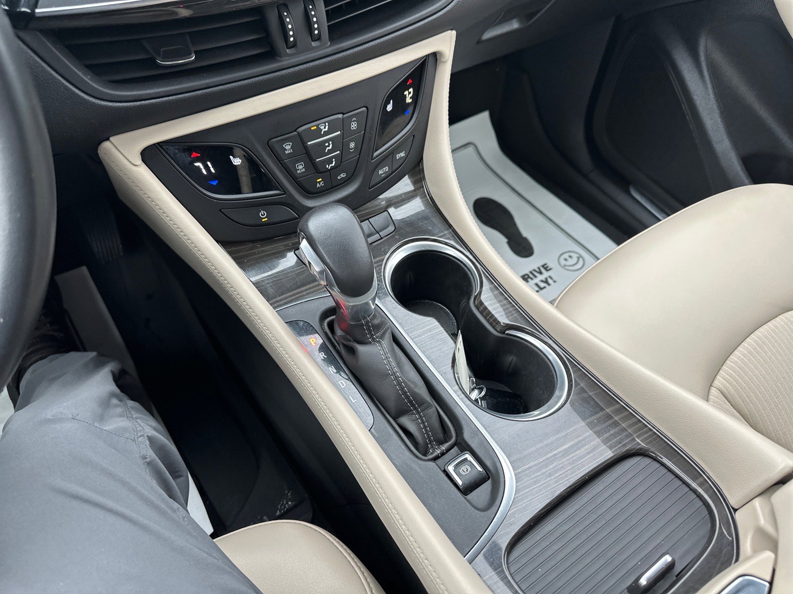 Used 2020 Buick Envision Preferred AWD/4WD image 25