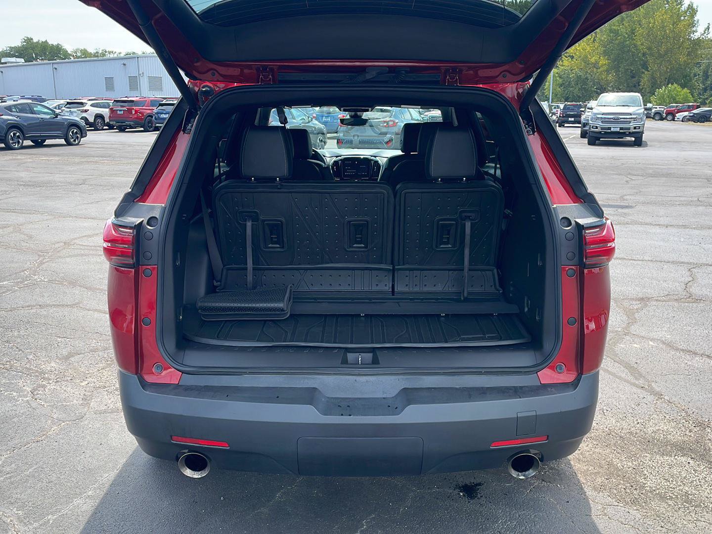 Used 2023 Chevrolet Traverse LT w/ LT Premium Package FWD image 30