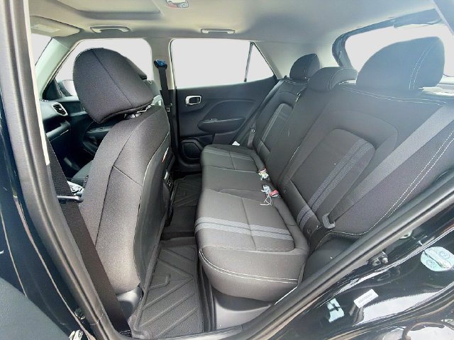 New 2026 Hyundai Venue SEL FWD image 25