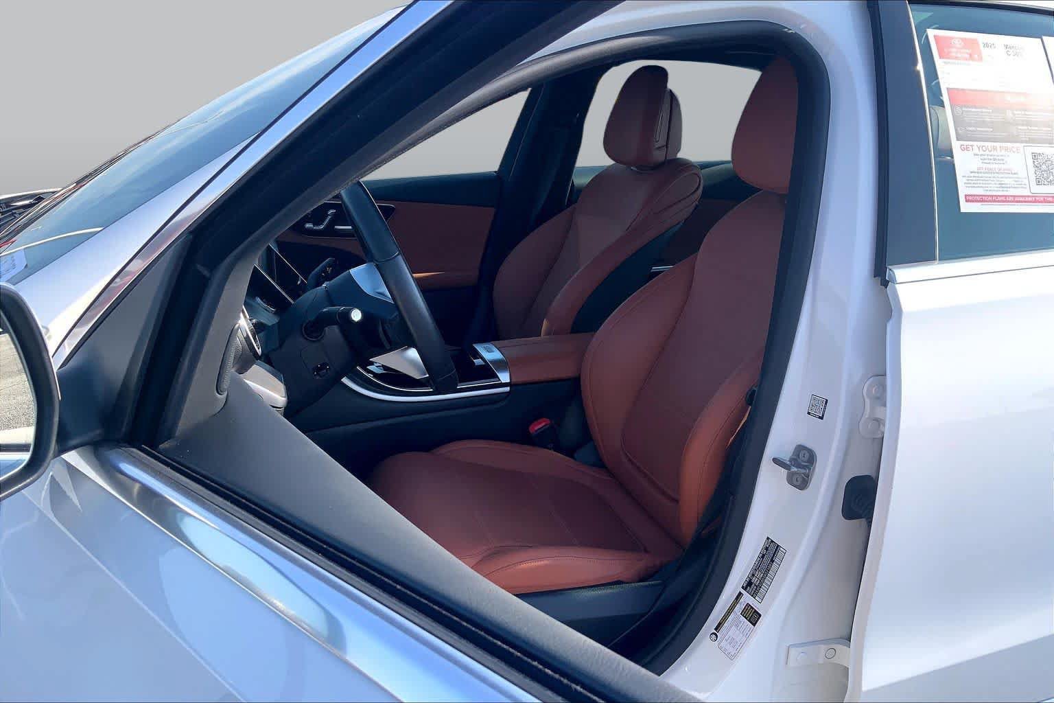 Used 2025 Mercedes-Benz C 300 Sedan image 8