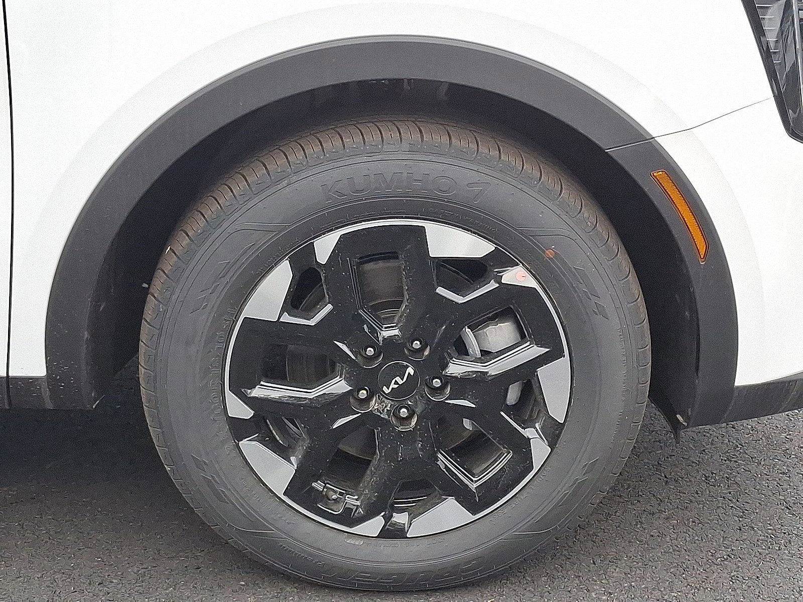 New 2025 Kia Sorento S image 9