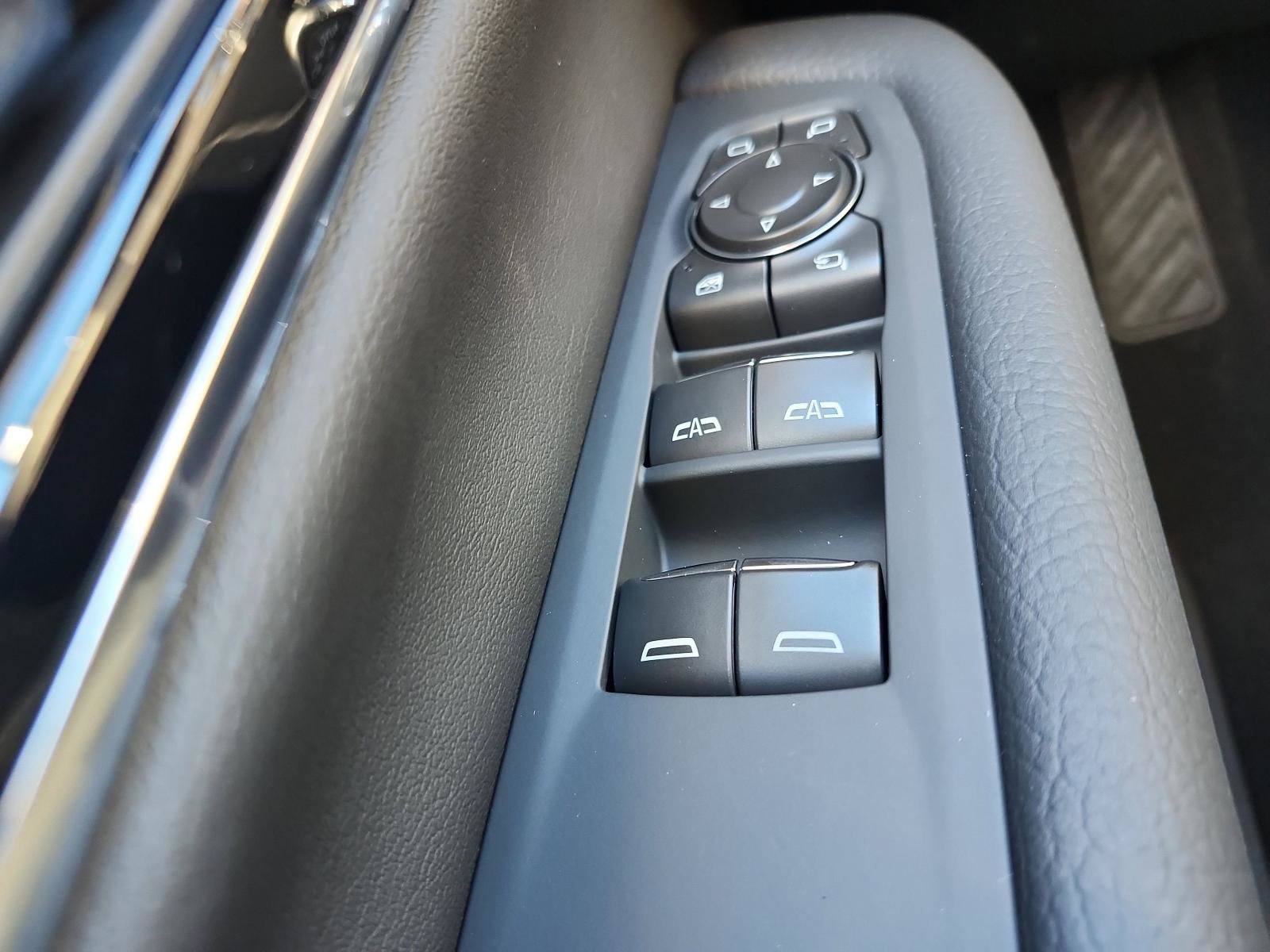 New 2026 GMC Yukon Denali w/ Sun & Power Step Package image 17