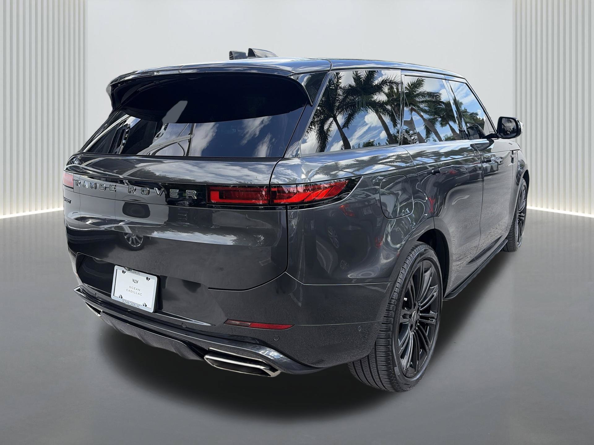 Used 2024 Land Rover Range Rover Sport Dynamic SE AWD/4WD image 6