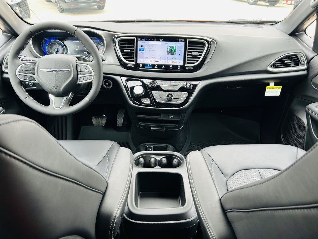 New 2026 Chrysler Voyager LX FWD image 12