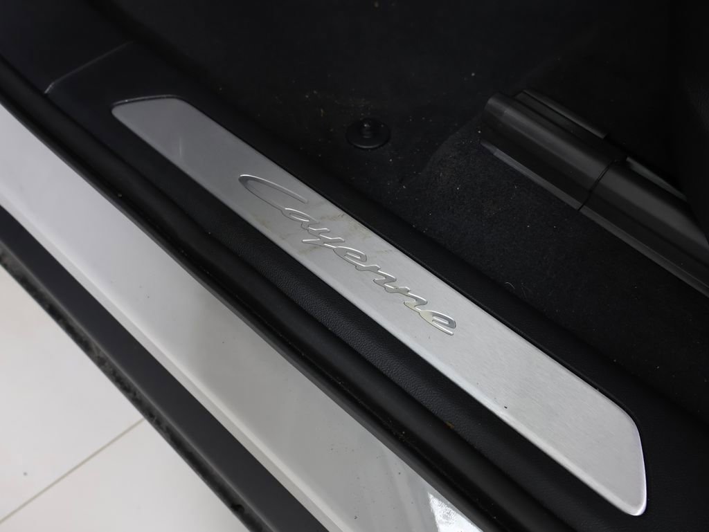 New 2026 Porsche Cayenne E-Hybrid image 25