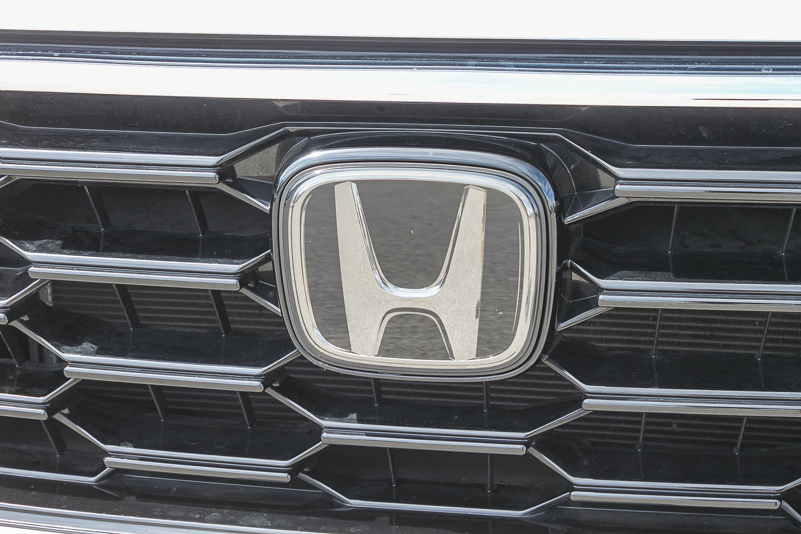 Used 2023 Honda CR-V EX-L image 6