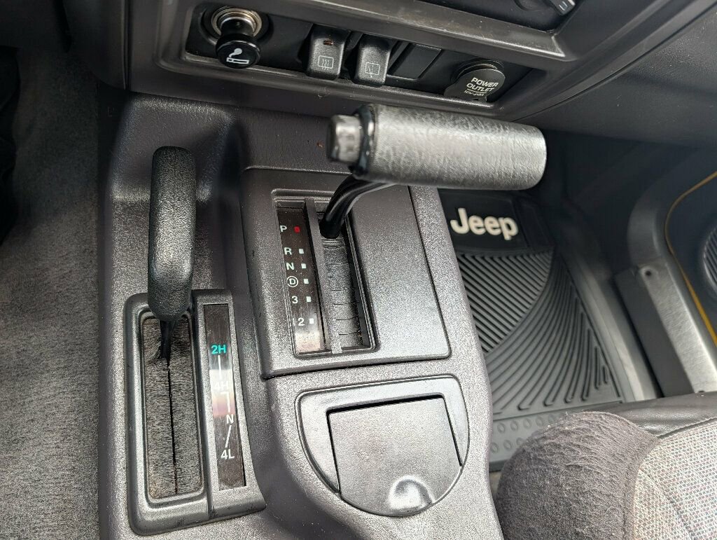 Used 2001 Jeep Cherokee Sport image 41