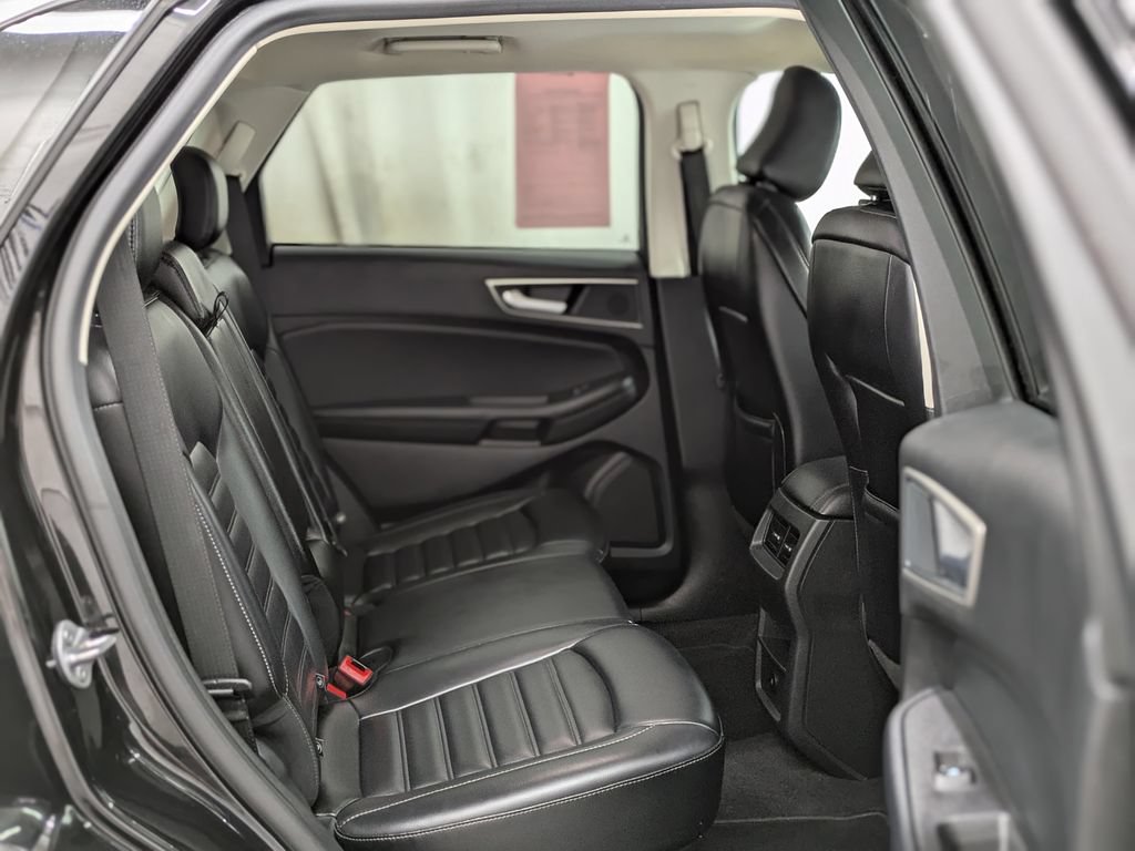 Used 2024 Ford Edge SEL AWD/4WD image 28