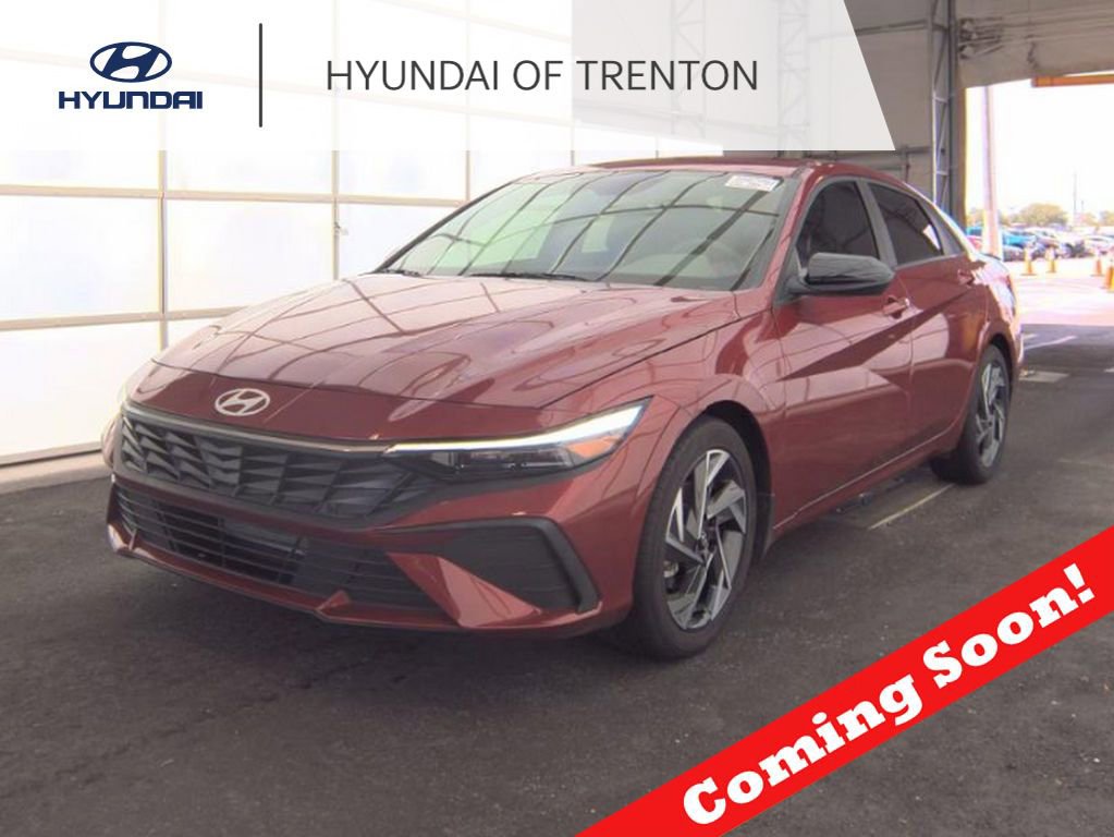 Used 2025 Hyundai Elantra Sport FWD image 1